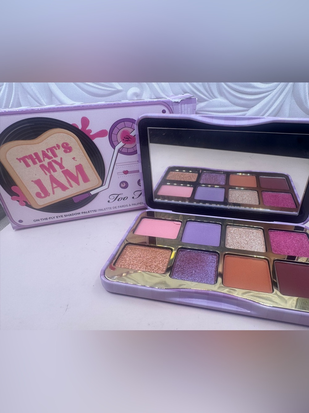 Too faced ‘ that’s my jam’ on the fly eye shadow palette